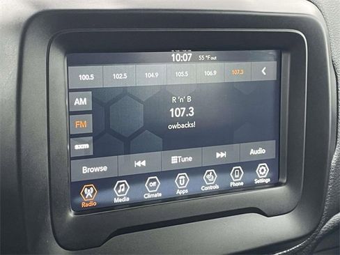 Used 2020 Jeep Renegade Latitude w/ Cold Weather Group image 26