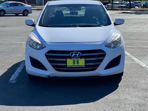 Used 2016 Hyundai Elantra GT FWD image 9