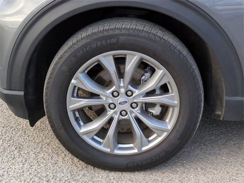 Used 2023 Ford Explorer Limited image 11