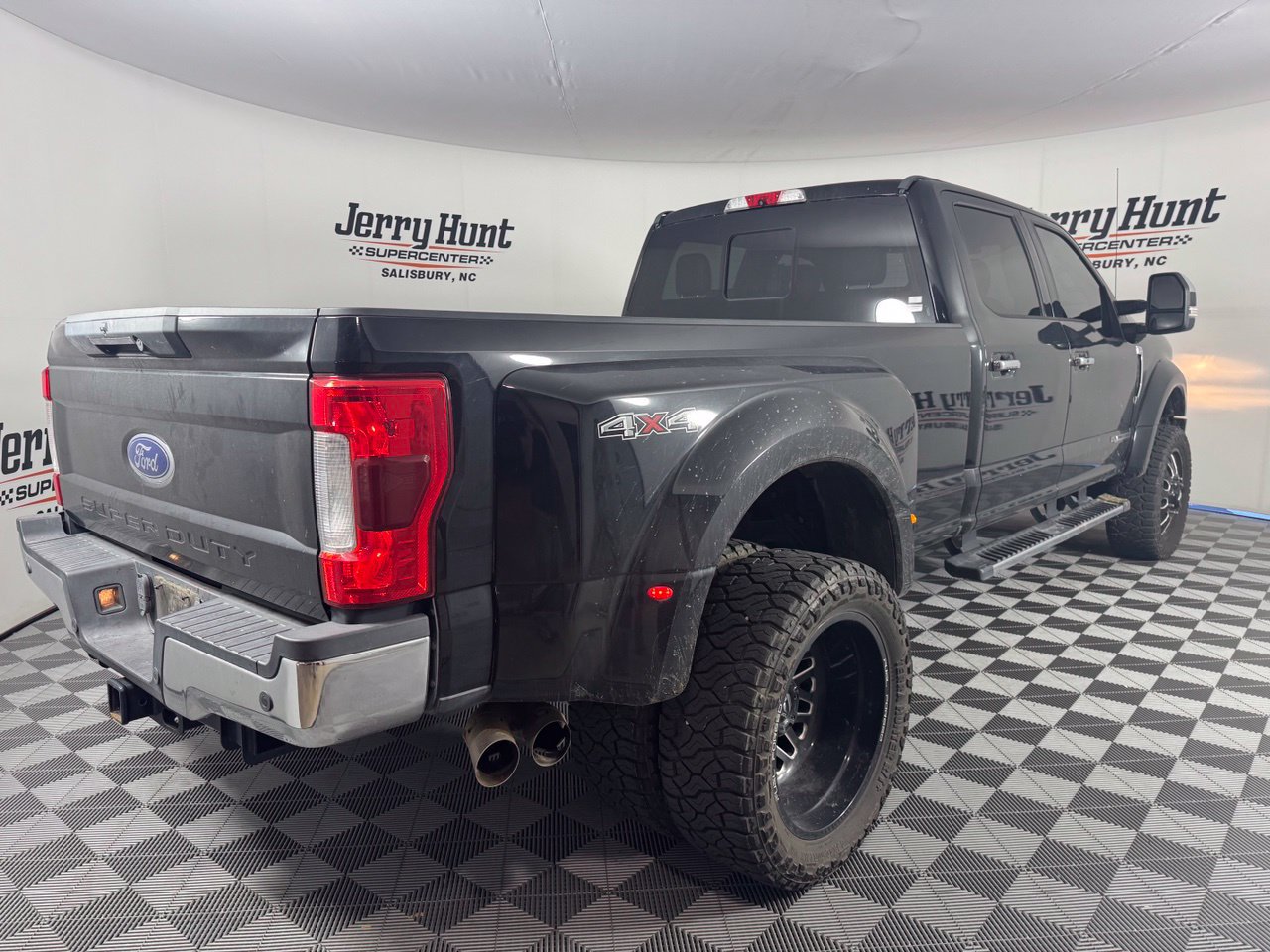 Used 2018 Ford F450 Lariat w/ Lariat Ultimate Package AWD/4WD image 6