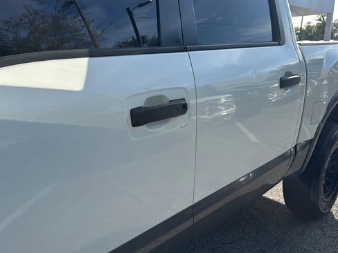 Used 2019 Nissan Titan PRO-4X w/ Pro-4x Convenience Package image 37