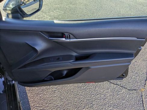 Used 2022 Toyota Camry SE image 37