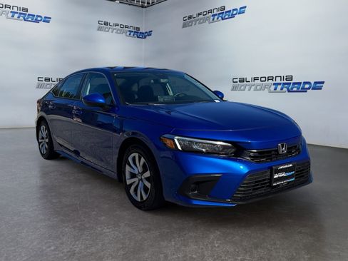 Used 2023 Honda Civic LX image 3