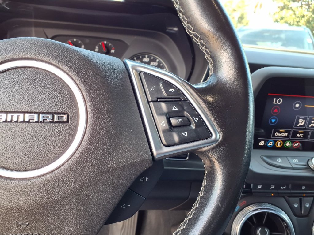 Used 2020 Chevrolet Camaro LT w/ Technology Package RWD image 11