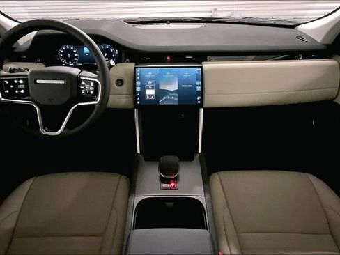 New 2025 Land Rover Discovery Sport S image 6