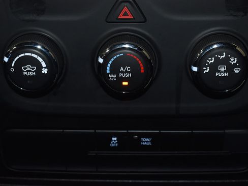 Certified 2024 RAM 1500 Classic SLT AWD/4WD image 30