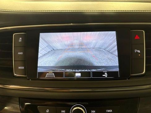 Used 2021 Buick Enclave Essence w/ Sound and Sites Package AWD/4WD image 20