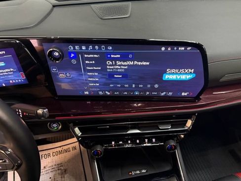 Certified 2024 Chevrolet Traverse RS w/ LPO, Floor Liner Package image 21