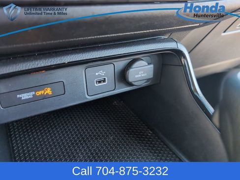 Used 2023 Honda CR-V LX image 27