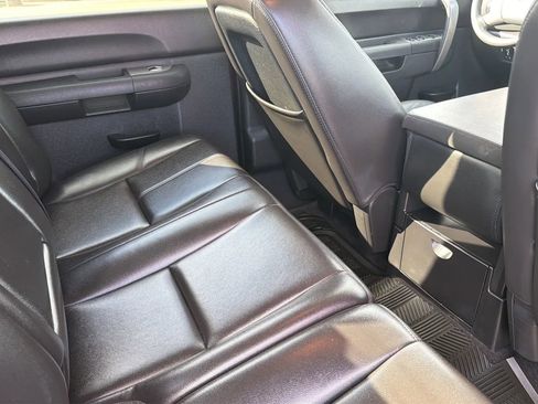 Used 2011 Chevrolet Silverado 2500 LT w/ Interior Plus Package AWD/4WD image 67