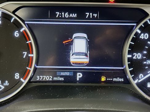 Used 2023 Nissan Rogue SV AWD/4WD image 18