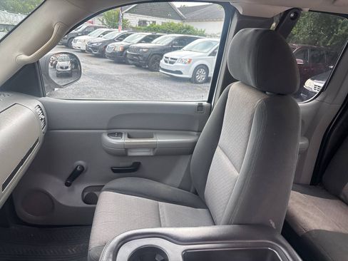 Used 2008 Chevrolet Silverado 2500 W/T AWD/4WD image 14