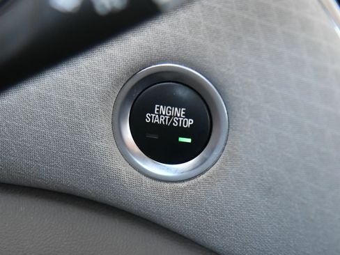 Used 2021 Chevrolet Malibu LT FWD image 25
