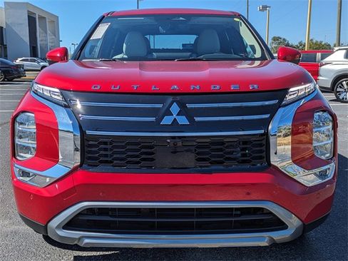 New 2025 Mitsubishi Outlander SE image 9
