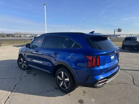 Used 2021 Kia Sorento S w/ Panoramic Sunroof Package image 6