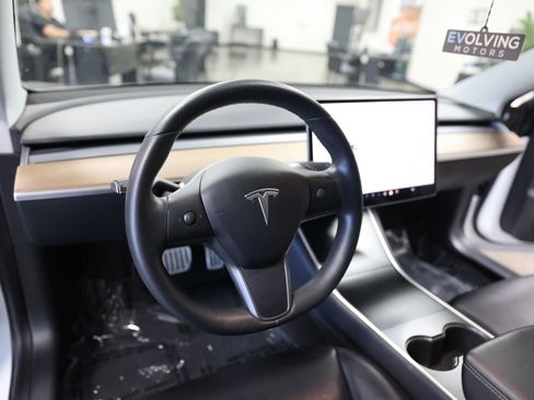 Used 2019 Tesla Model 3 Performance AWD/4WD image 28