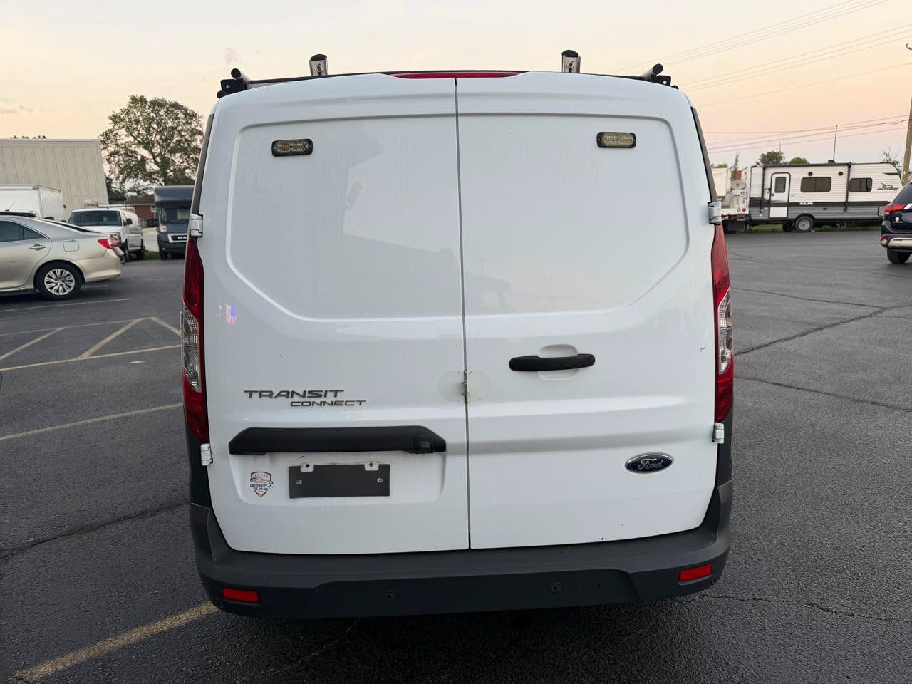 Used 2017 Ford Transit Connect XL FWD image 4
