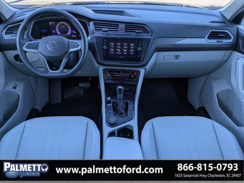 Used 2022 Volkswagen Tiguan SE w/ Panoramic Sunroof Package image 13