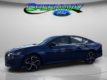 Used 2023 Nissan Altima 2.5 SR w/ SR Premium Package
