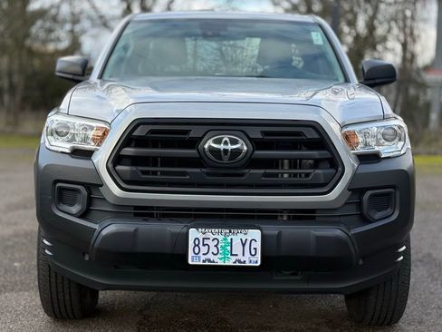 Used 2019 Toyota Tacoma SR image 8