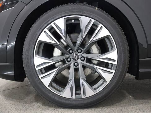 New 2026 Audi Q8 Prestige image 5