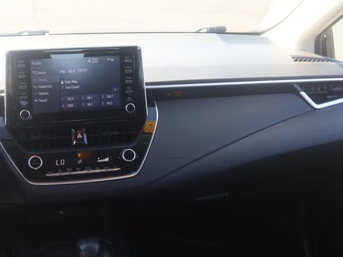 Used 2019 Toyota RAV4 XLE Premium w/ Cold Weather Package AWD/4WD image 32