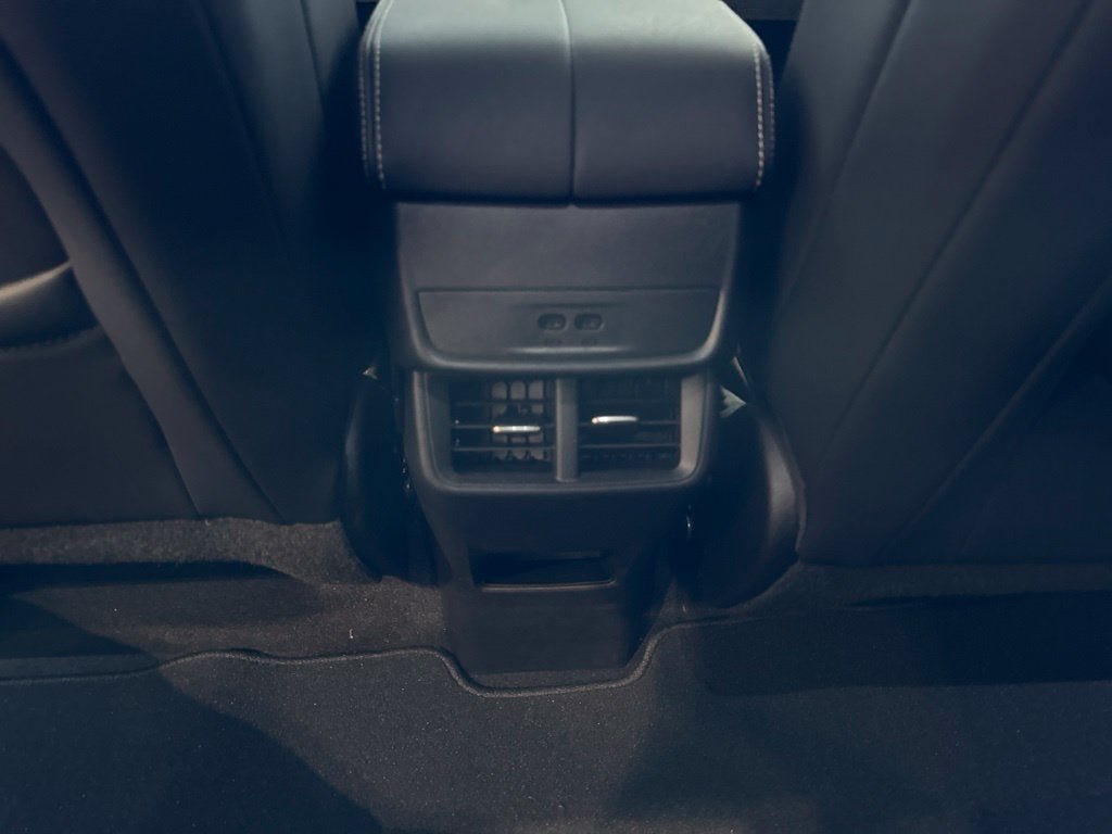 New 2027 GMC Terrain Elevation w/ Elevation Premium Package AWD/4WD image 23