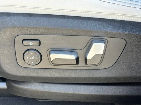 Used 2026 BMW X5 sDrive40i w/ Premium Package RWD image 19