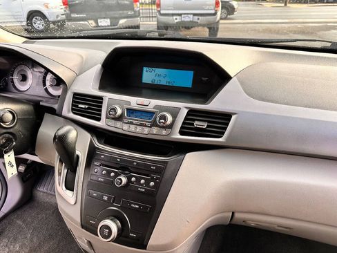 Used 2012 Honda Odyssey LX image 10