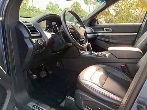 Used 2018 Ford Explorer Sport w/ Equipment Group 401A AWD/4WD image 11