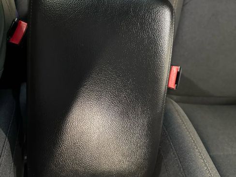 Used 2024 Jeep Wrangler Unlimited image 27