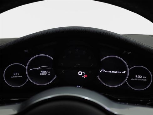 Used 2018 Porsche Panamera 4 image 21