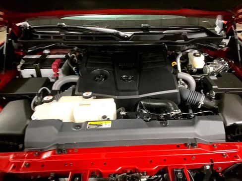 Used 2024 Toyota Tundra Platinum image 32