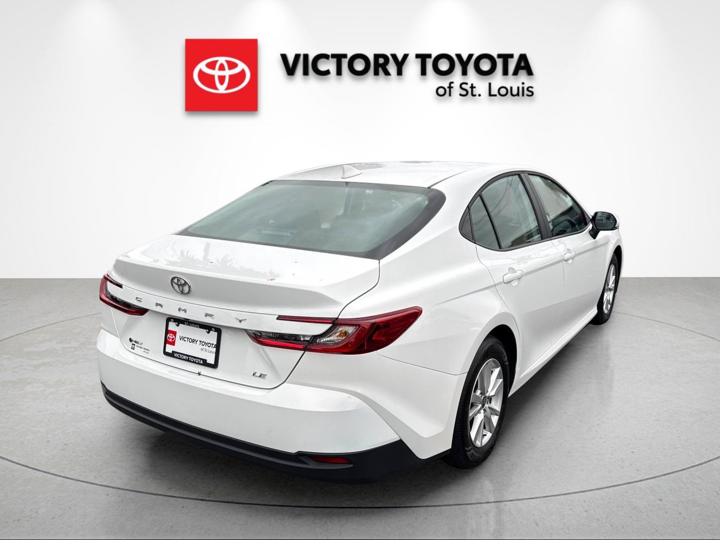 Used 2026 Toyota Camry LE FWD image 3