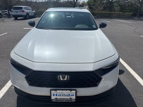 Used 2023 Honda Accord Sport image 2