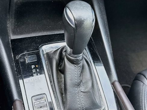 Used 2018 MAZDA MAZDA3 Touring FWD image 24