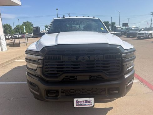 Used 2025 RAM 2500 Tradesman AWD/4WD image 2