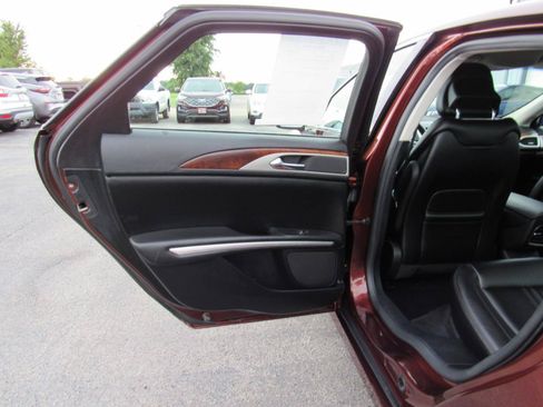 Used 2016 Lincoln MKZ AWD image 35