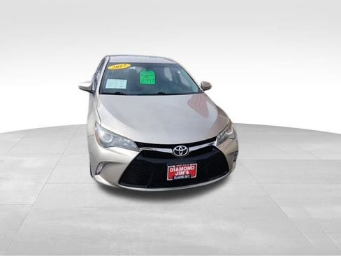 Used 2017 Toyota Camry SE FWD image 2
