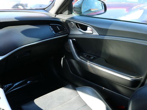 Used 2019 Kia Stinger GT2 image 22