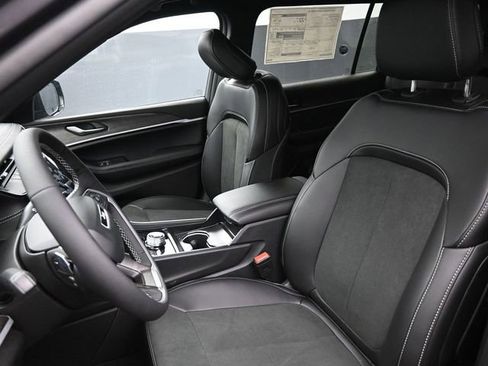 New 2026 Jeep Grand Cherokee L 4WD image 13