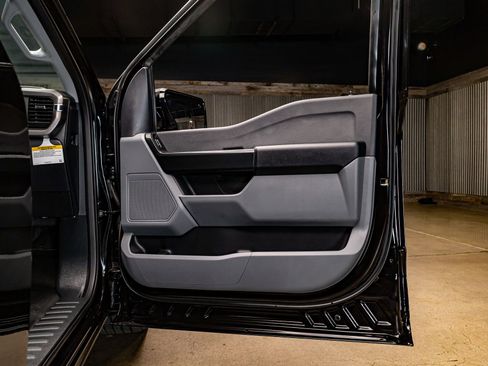 Used 2025 Ford F150 XL w/ Equipment Group 103A High image 21