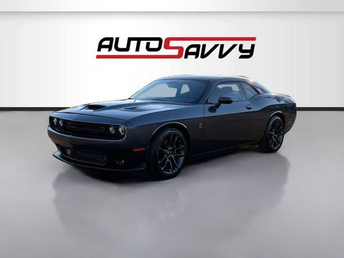 Used 2022 Dodge Challenger R/T Scat Pack RWD image 3