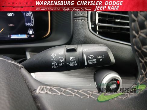 Used 2024 Jeep Wagoneer Series II w/ Flexible Seating Group image 21