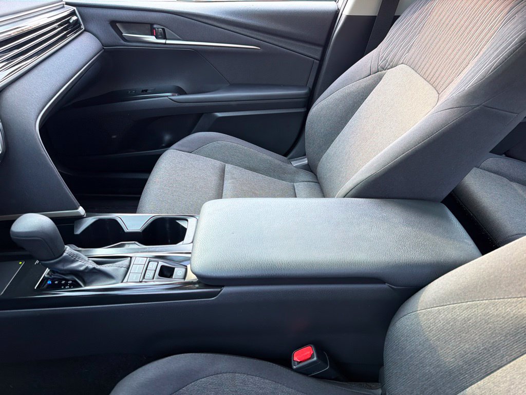Used 2025 Toyota Camry LE w/ Convenience Package FWD image 13