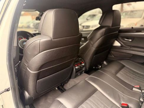 Used 2014 BMW M5 Base image 18