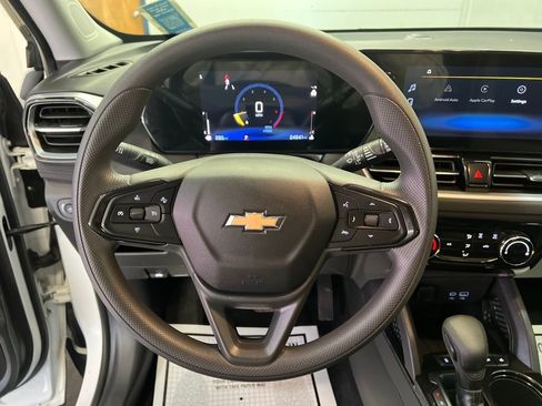 Used 2024 Chevrolet TrailBlazer LT FWD image 20