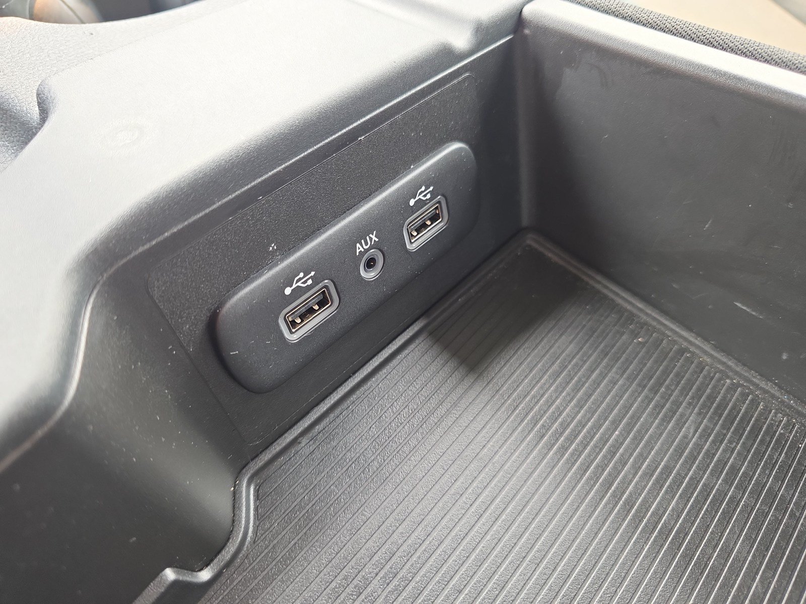 Used 2022 RAM 1500 Classic SLT w/ Electronics Group AWD/4WD image 31