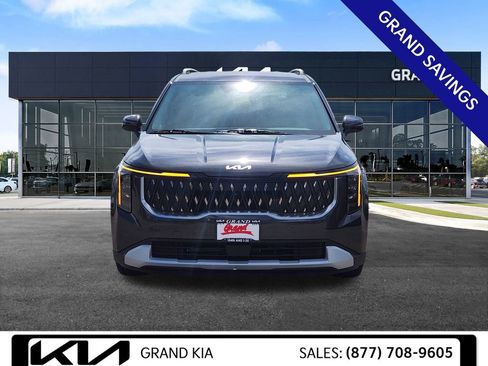 New 2026 Kia Carnival EX image 3