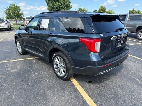 Used 2023 Ford Explorer XLT w/ Equipment Group 202A AWD/4WD image 13